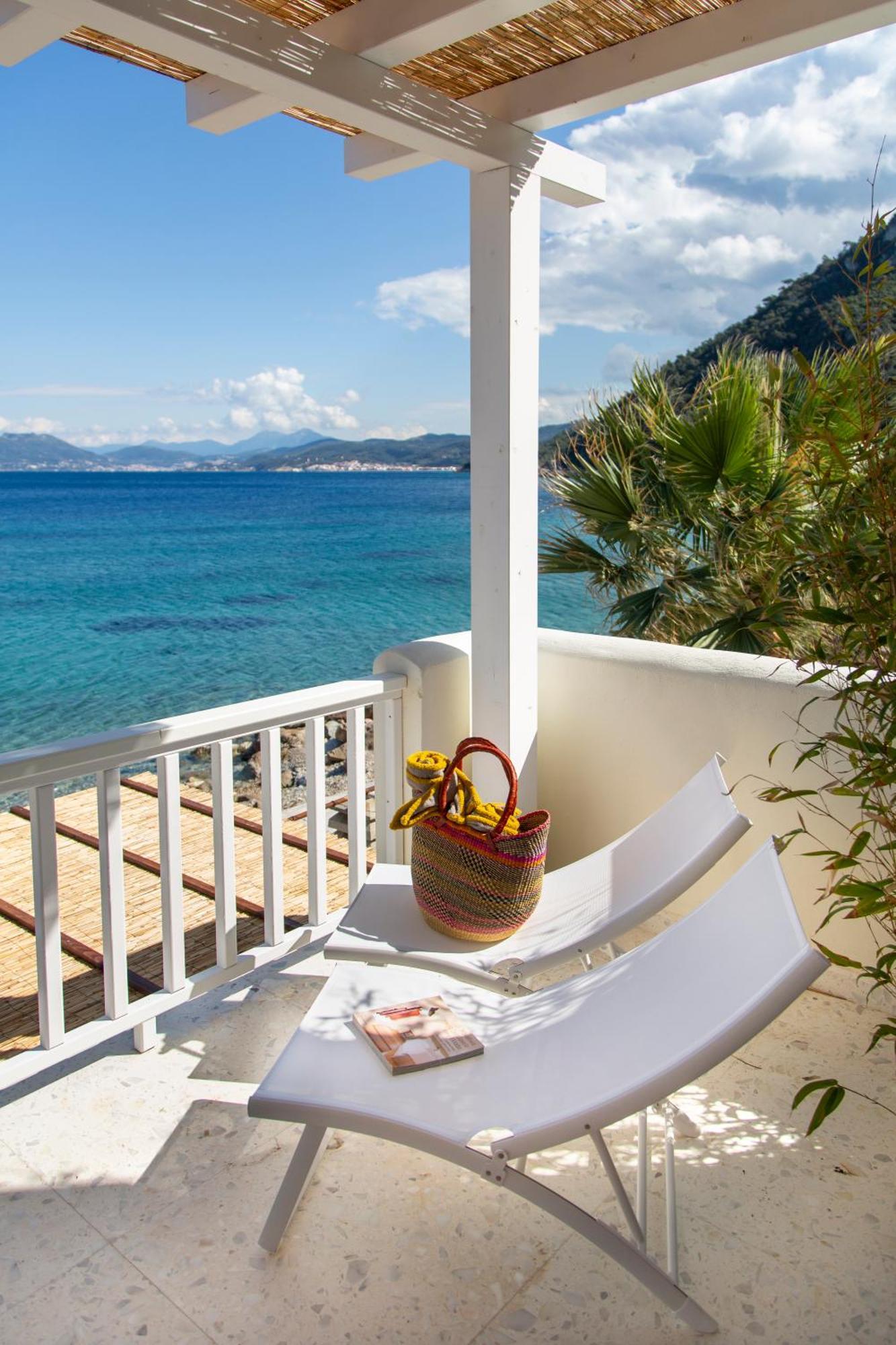 Aegean Stories Pelagos Suites Avlakia Exterior photo