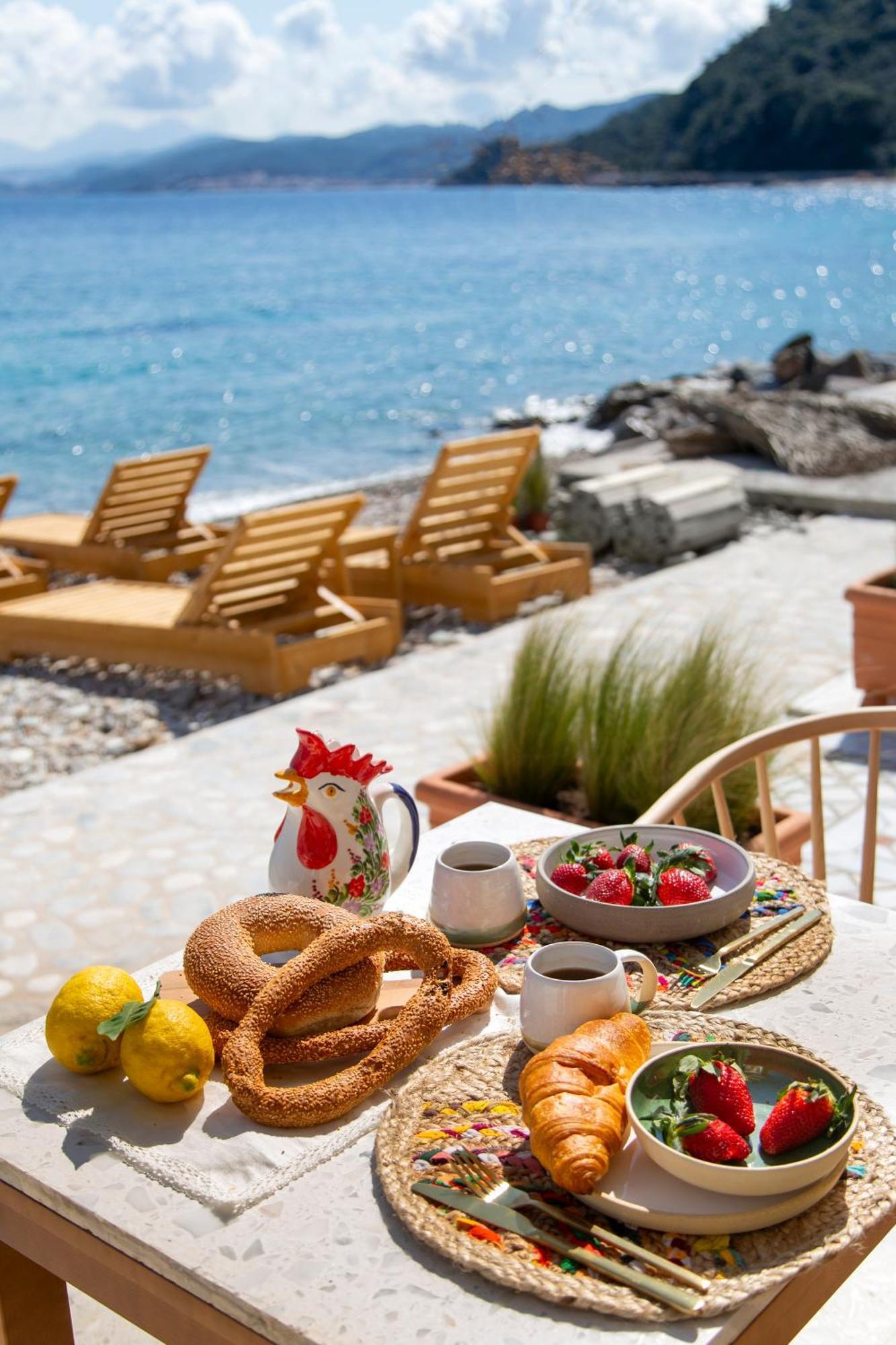 Aegean Stories Pelagos Suites Avlakia Exterior photo